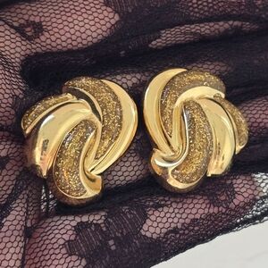 Avon Celestial Curves Gold Tone Clip-On Earrings | Vintage Statement Earrings